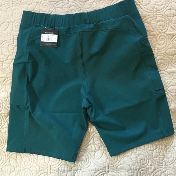 Eddie Bauer Women's Incline Utility Bermuda Shorts New size 8 Tall - Picture 2 of 3